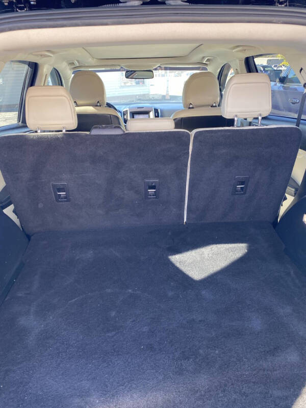 2019 Ford Edge Titanium