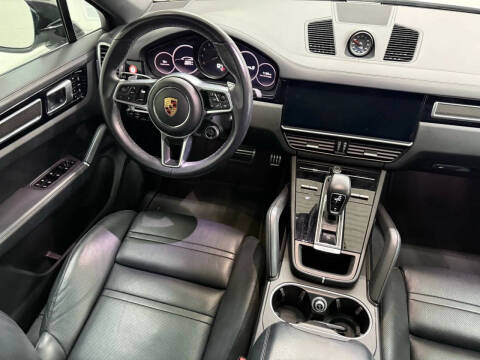 2020 Porsche Cayenne S Coupe