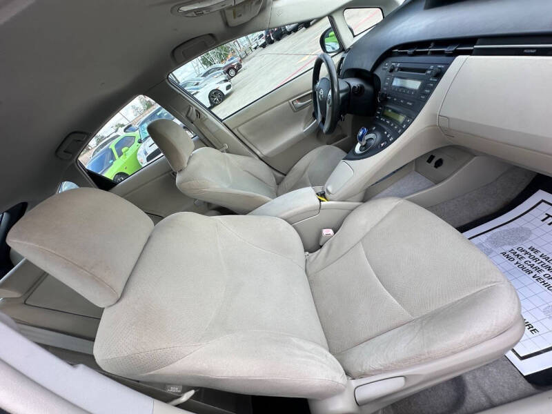 2011 Toyota Prius Two