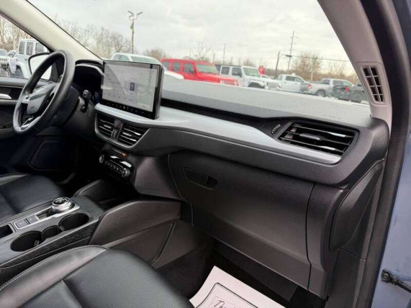 2024 Ford Escape Platinum