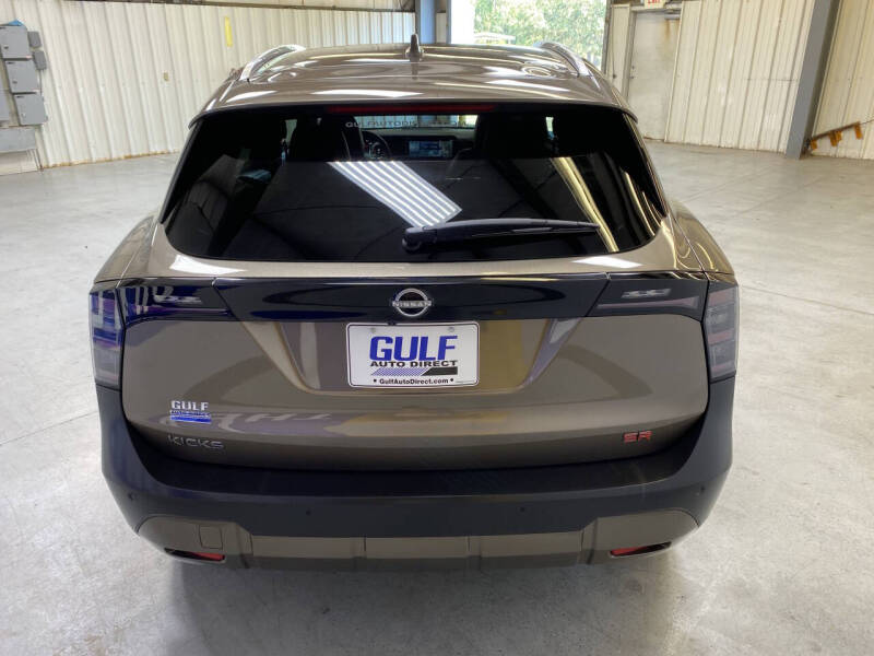 2025 Nissan Kicks SR