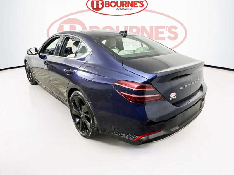 2023 Genesis G70