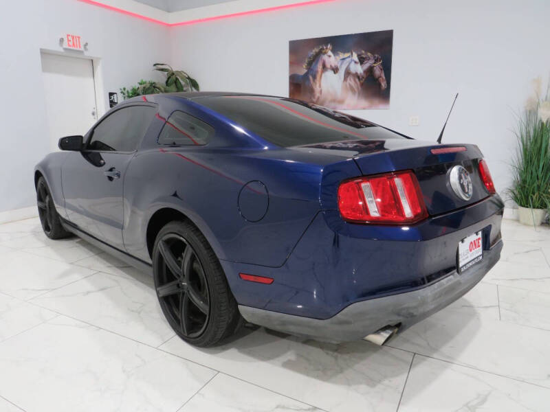 2011 Ford Mustang V6