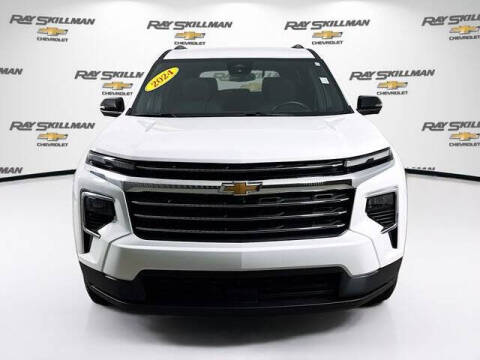 2024 Chevrolet Traverse LT