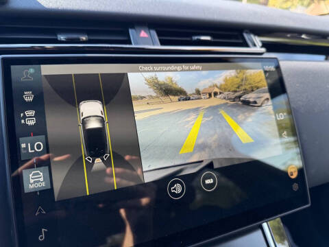 2025 Land Rover Range Rover Velar P250 Dynamic SE