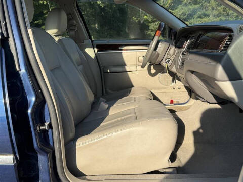 2008 Lincoln Town Car Signature Limited