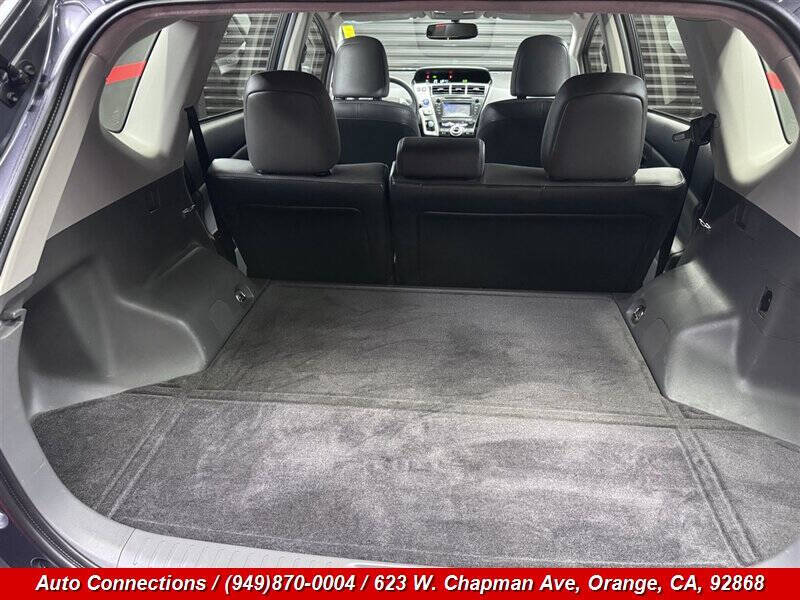 2012 Toyota Prius v Five