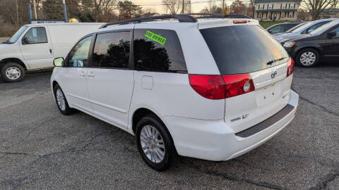 2008 Toyota Sienna LE 7-Passenger