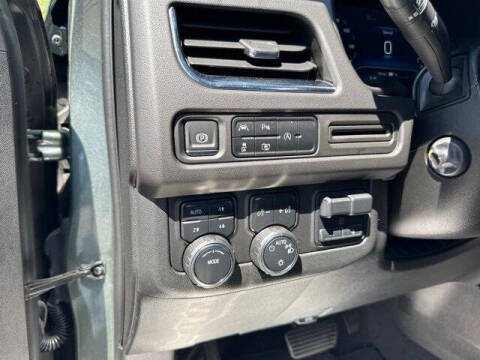 2024 Chevrolet Suburban LT