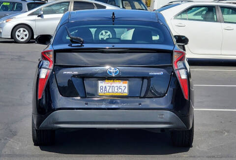 2017 Toyota Prius Two