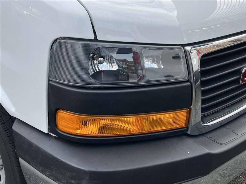 2023 GMC Savana 2500