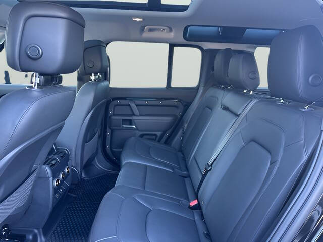 2025 Land Rover Defender 110 P500 X-Dynamic SE