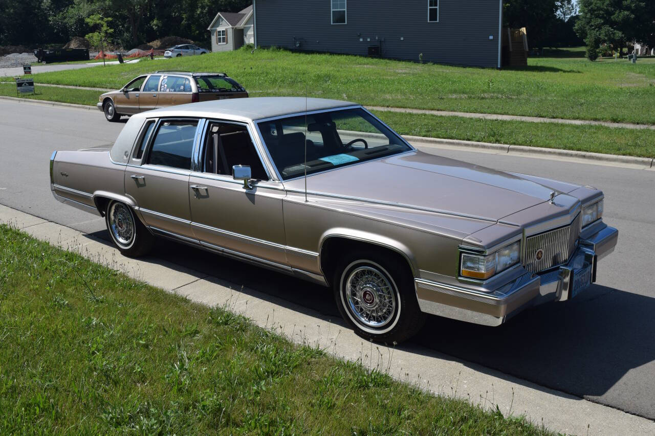 1991 Cadillac Brougham 1