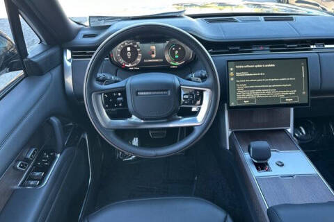 2025 Land Rover Range Rover P550e Autobiography