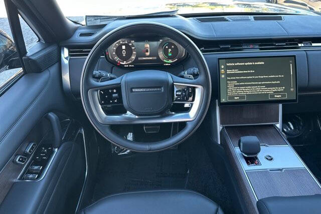 2025 Land Rover Range Rover P550e Autobiography