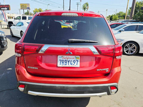 2016 Mitsubishi Outlander SE
