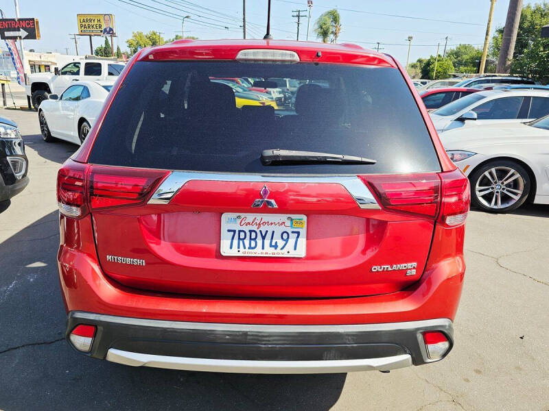 2016 Mitsubishi Outlander SE