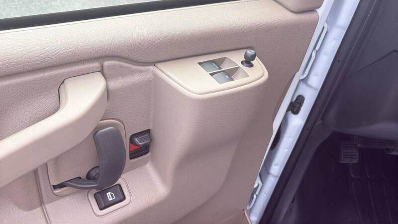 2026 GMC Savana 2500