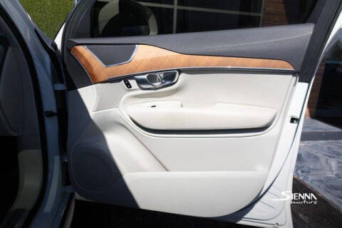 2022 Volvo XC90 Recharge T8 Inscription Expression 7P