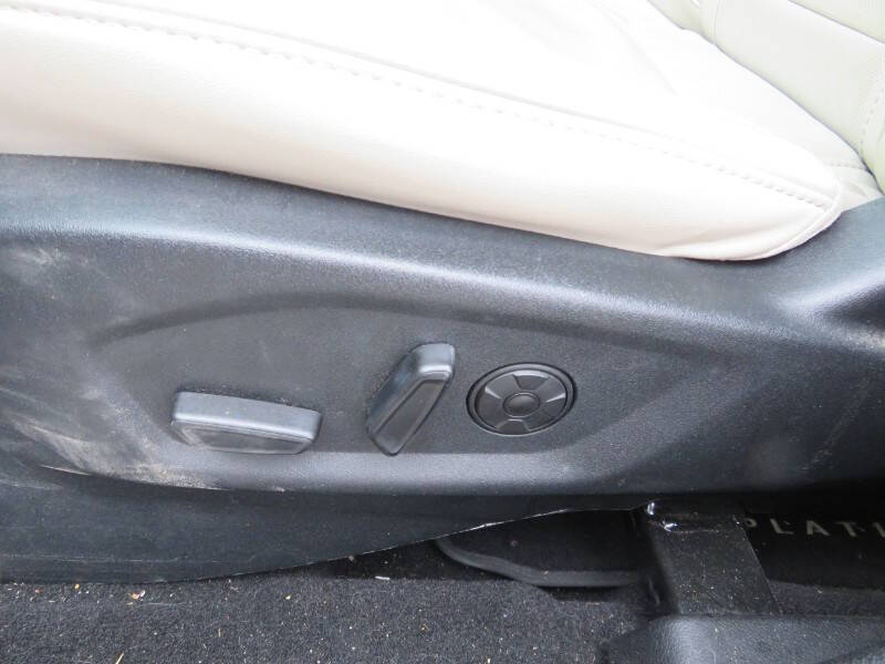 2019 Ford Explorer Platinum