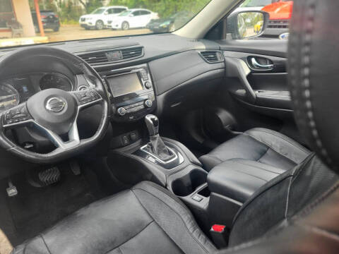 2017 Nissan Rogue SL