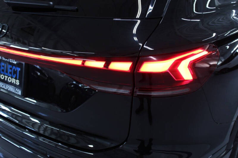 2025 Audi SQ6 e-tron quattro Premium Plus