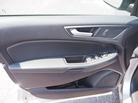 2020 Ford Edge SE