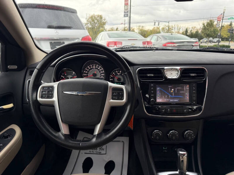 2013 Chrysler 200 Limited