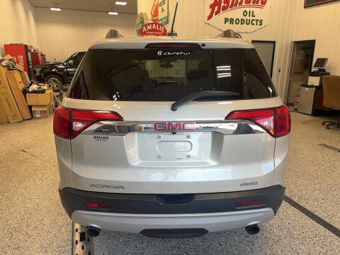 2017 GMC Acadia SLE-2