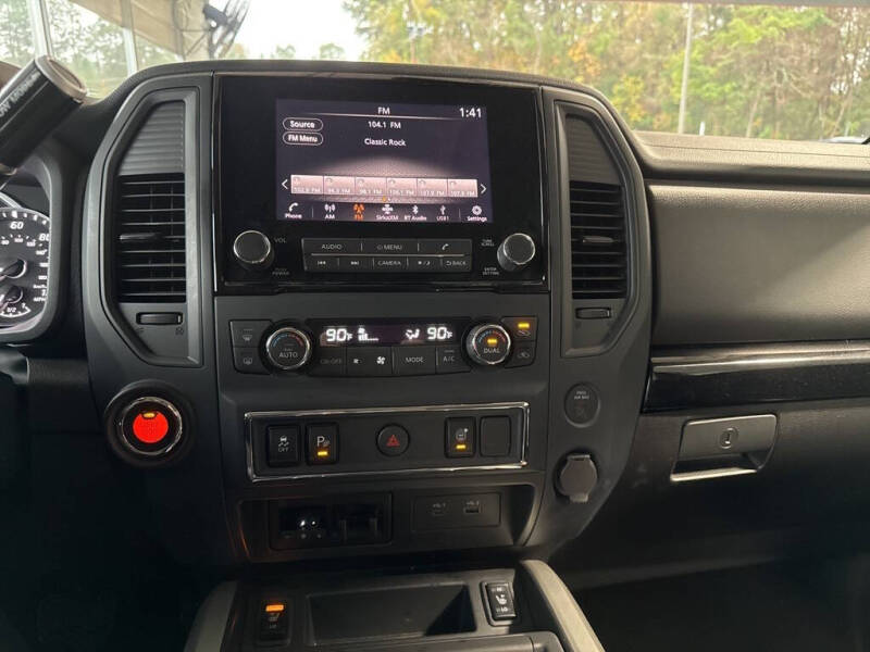 2024 Nissan Titan SV