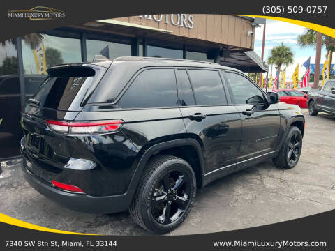 2022 Jeep Grand Cherokee Altitude