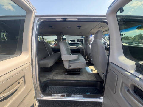 2012 Ford E-Series E-350 SD XLT