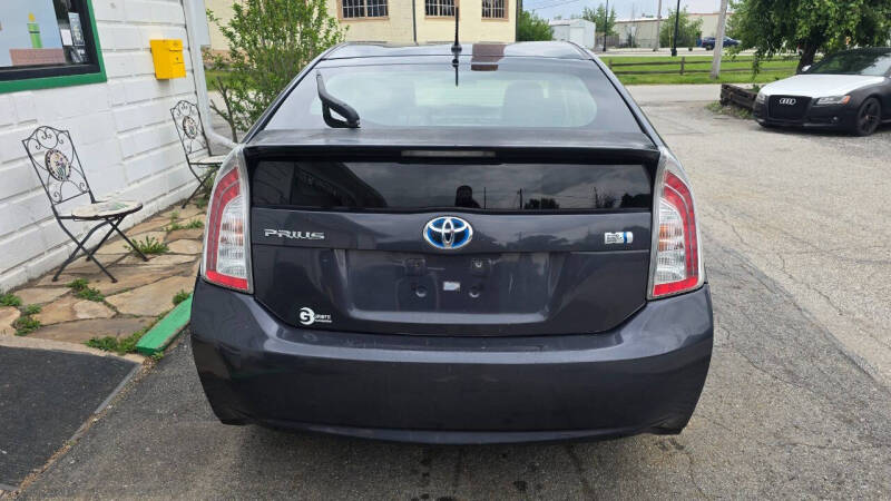 2013 Toyota Prius Two