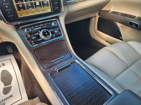 2017 Lincoln Continental Select