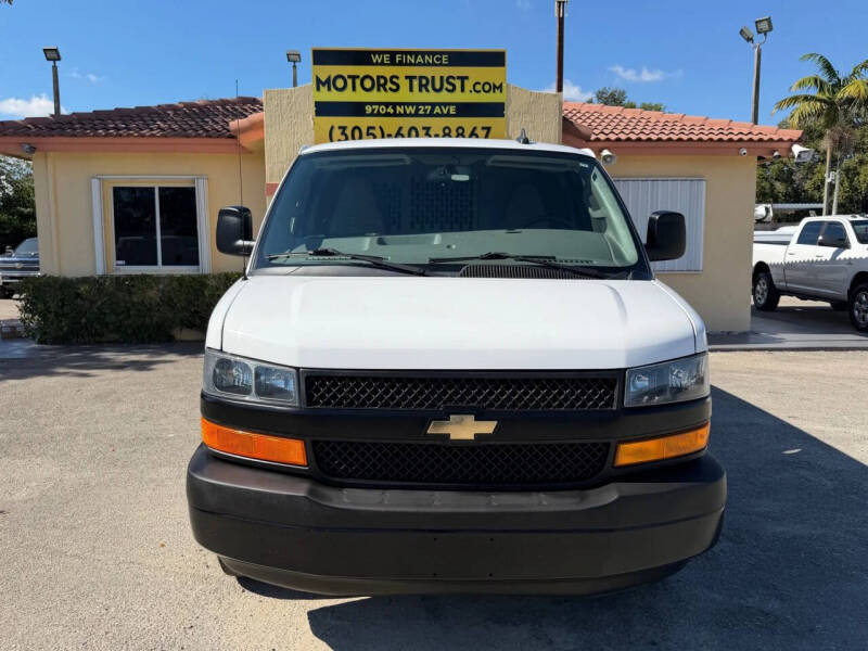 2022 Chevrolet Express 2500