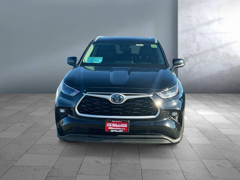 2023 Toyota Highlander Hybrid XLE