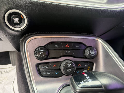 2016 Dodge Challenger SXT