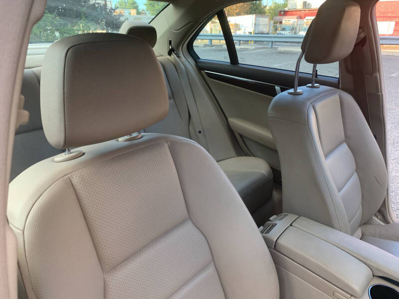 2013 Mercedes-Benz C-Class C 300 Luxury 4MATIC