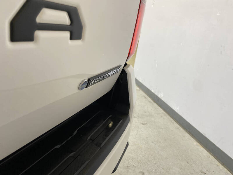 2025 Toyota Tacoma TRD Sport HV