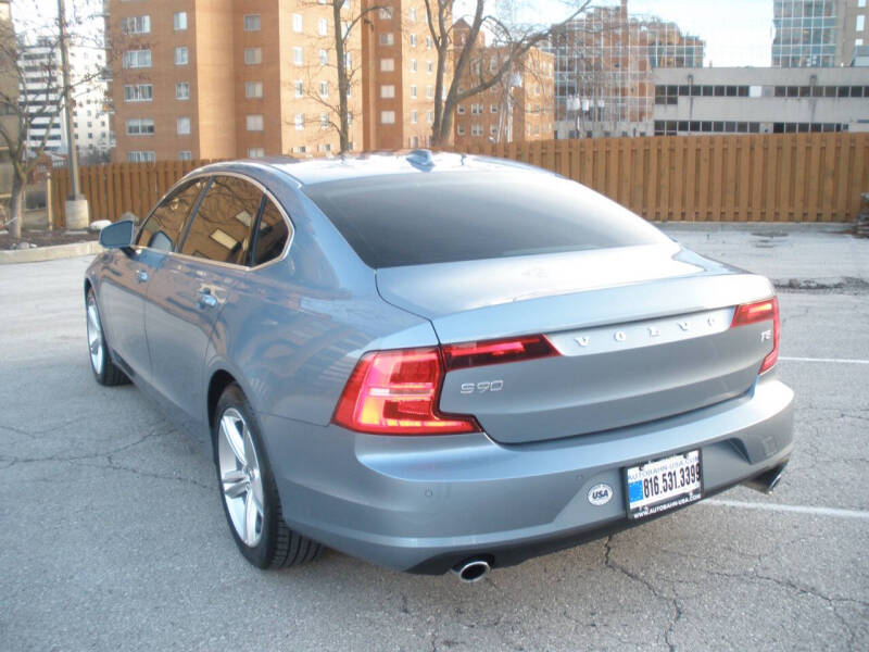 2018 Volvo S90 T5 Momentum