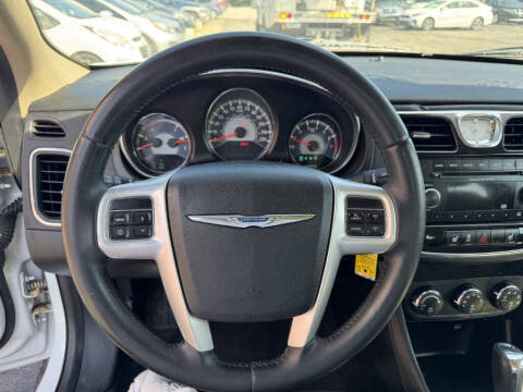 2013 Chrysler 200 Limited