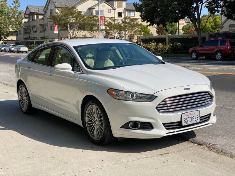 2014 Ford Fusion SE photo 3