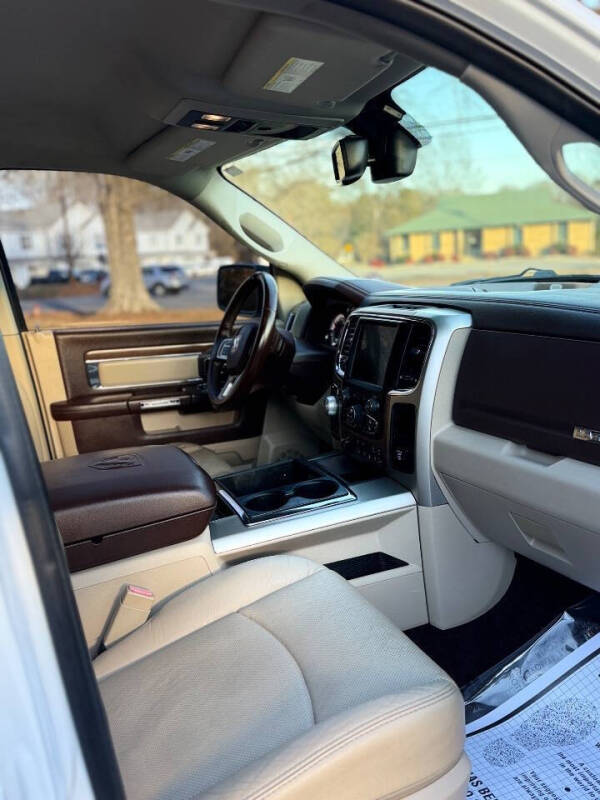 2015 RAM 1500 Laramie