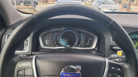 2016 Volvo V60 Cross Country T5