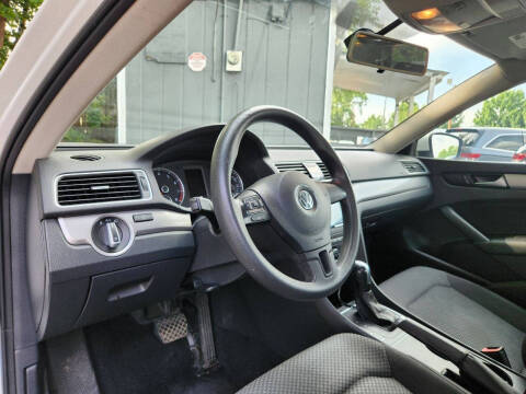 2013 Volkswagen Passat S PZEV