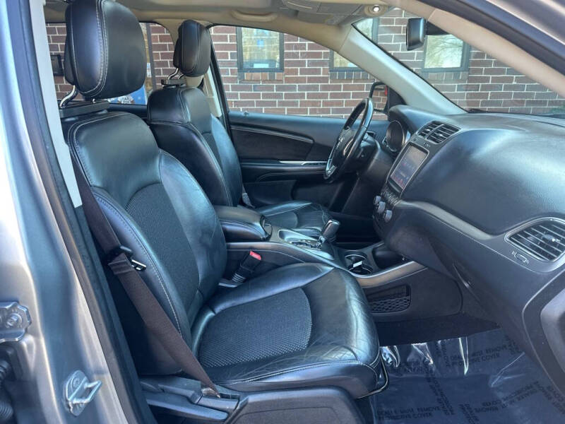 2020 Dodge Journey Crossroad