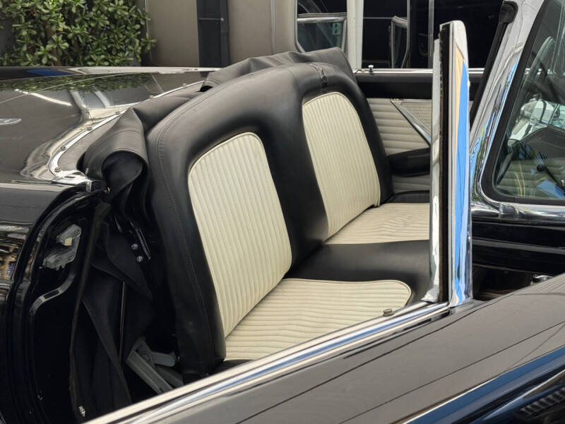 1955 Ford Thunderbird