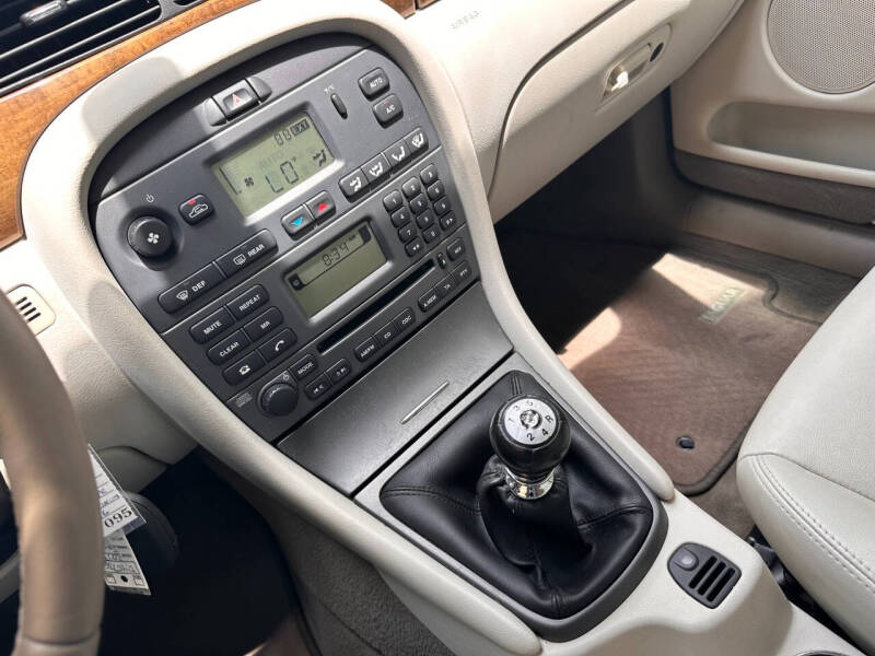 2003 Jaguar X-Type 2.5