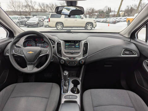 2017 Chevrolet Cruze LT Auto