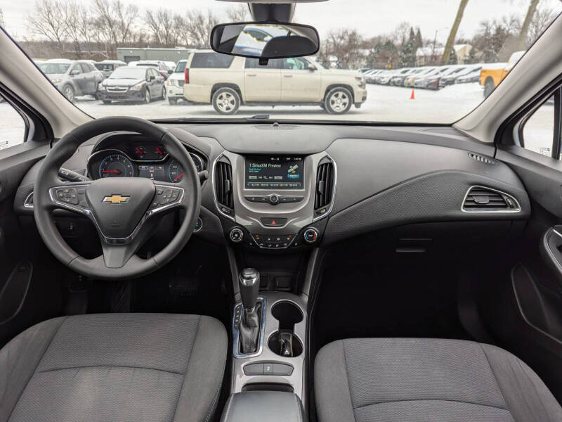 2017 Chevrolet Cruze LT Auto